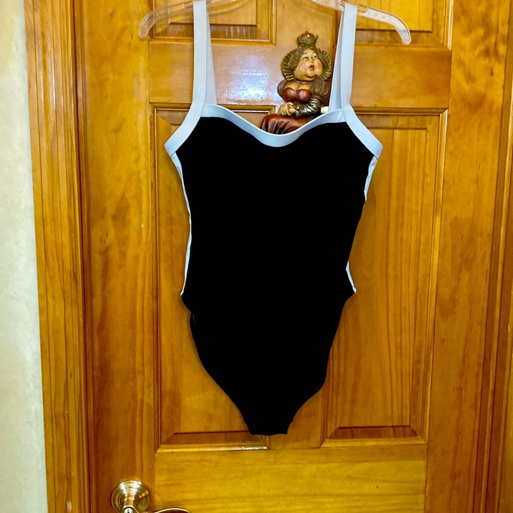 Beautiful Black and White Bathing suit!